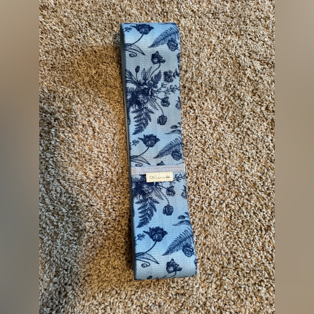 C&C California Light Blue  with Navy Floral Motif resistance band